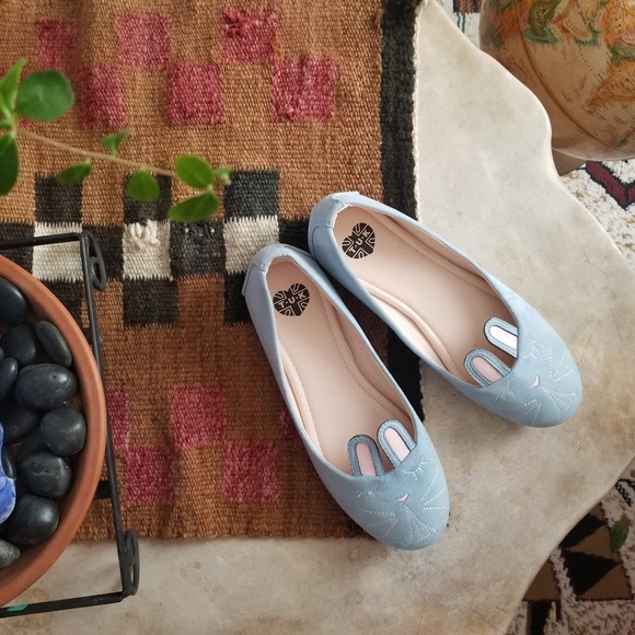 T.U.K Shoes - TUK Blue Bunny Flats Like New
